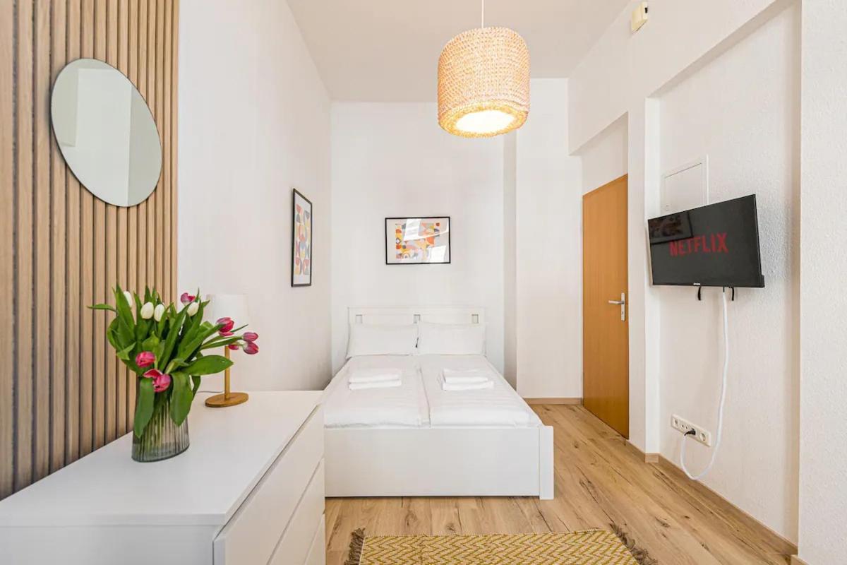 Apartment Ruhige Und Stilvolle Am Clara-zetkin-park Leipzig